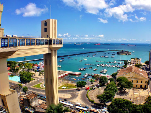 Vista do Elevador Lacerda e Mercado Modelo
